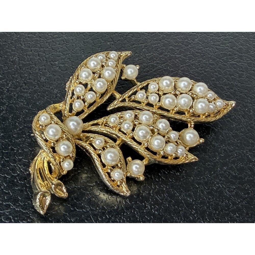 Vintage Brooch Gold Tone Mini Pearls Large Leaf Bouquet Glam